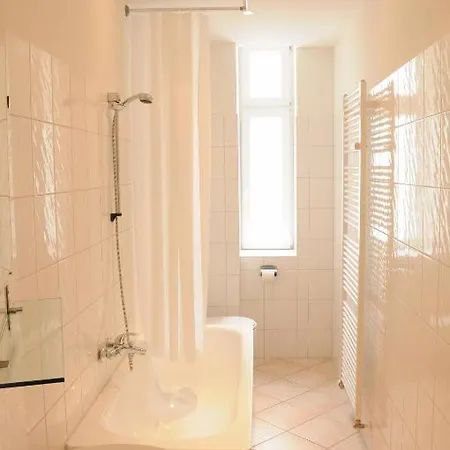 Europeapartments Bruesseler Strasse Aparthotel